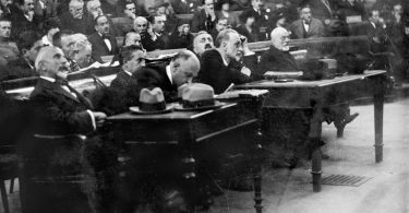 Η Δίκη των Έξι